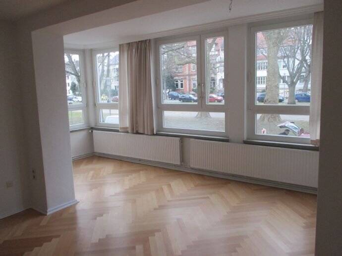 Etagenwohnung Hildesheim Ost - 2 Zimmer, 90 m&sup2;, 870&euro; | Angebot:26909902