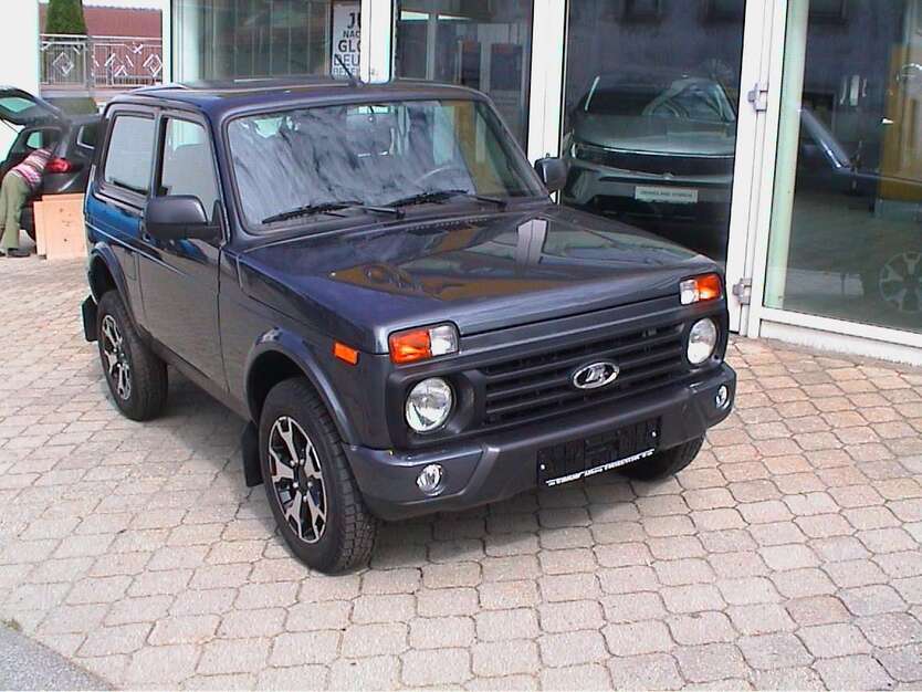 Lada Urban 18.950 km 17.250 € Jandelsbrunn 94118