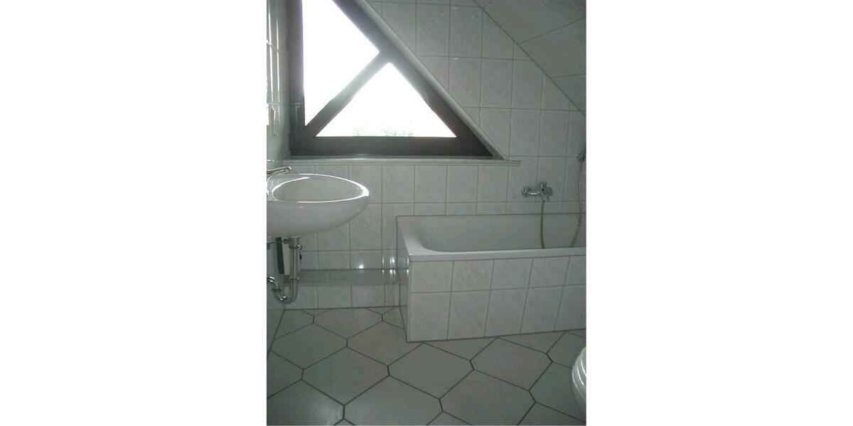 Dachgeschoßwohnung Delbrück - 2.5 Zimmer, 35 m&sup2;, 550&euro; | Angebot:25382893