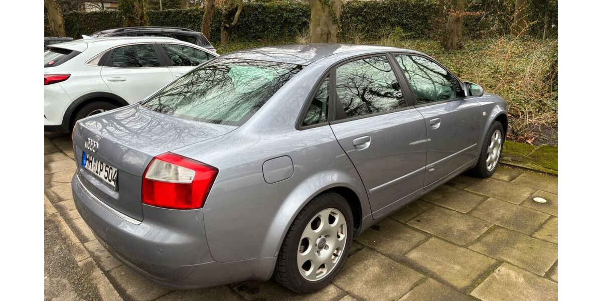 Audi A4 97.000 km 4.120 &euro; Hamburg 22527
