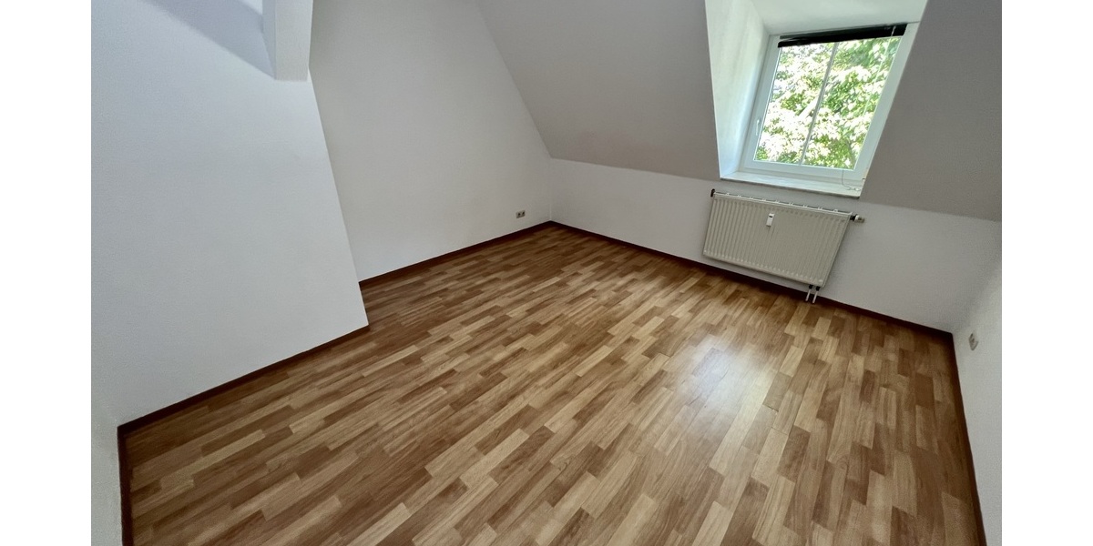 Renditeobjekt: zentrumsnahe 3-Raum-ET-Wohnung mit Stellplatz - Dachgeschoßwohnung Gera Ostviertel | Angebot:26464090