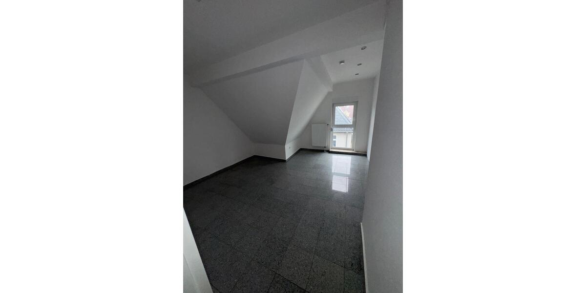 Dachgeschoßwohnung Dortmund Mengede - 3.5 Zimmer, 80 m&sup2;, 800&euro; | Angebot:26317744