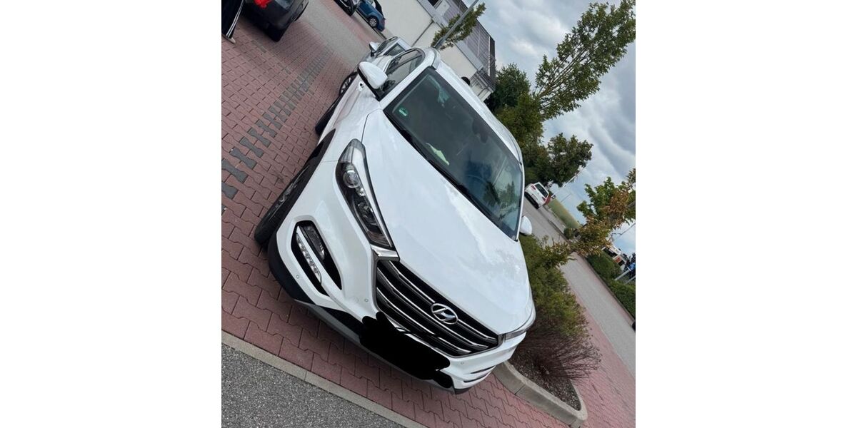 Hyundai TUCSON 89.000 km 14.200 &euro; Regensburg 93051