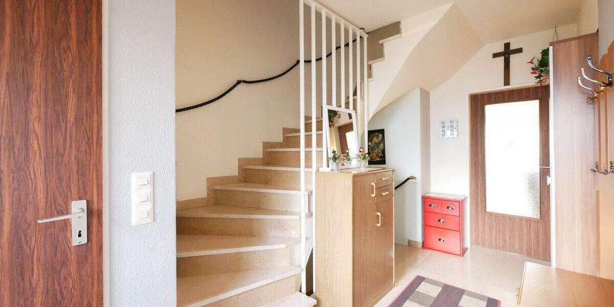 Reihenmittelhaus Paderborn Kernstadt - 6 Zimmer, 154 m&sup2;, 449.000&euro; | Angebot:24700186