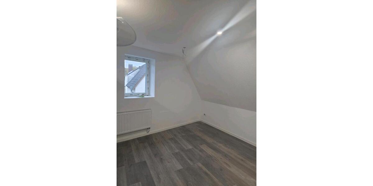 Einfamilienhaus Speyer - 6 Zimmer, 120 m&sup2;, 1.370&euro; | Angebot:25992054