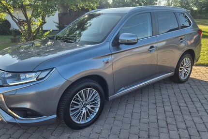 Mitsubishi Outlander 80.800 km 21.490 &euro; Großheirath-OT Rossach 96269