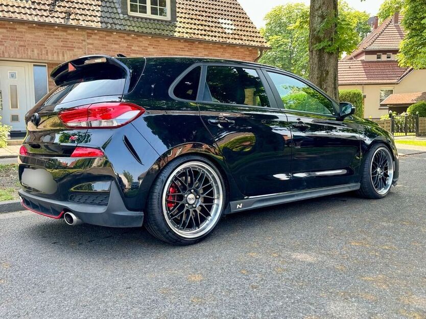 i30