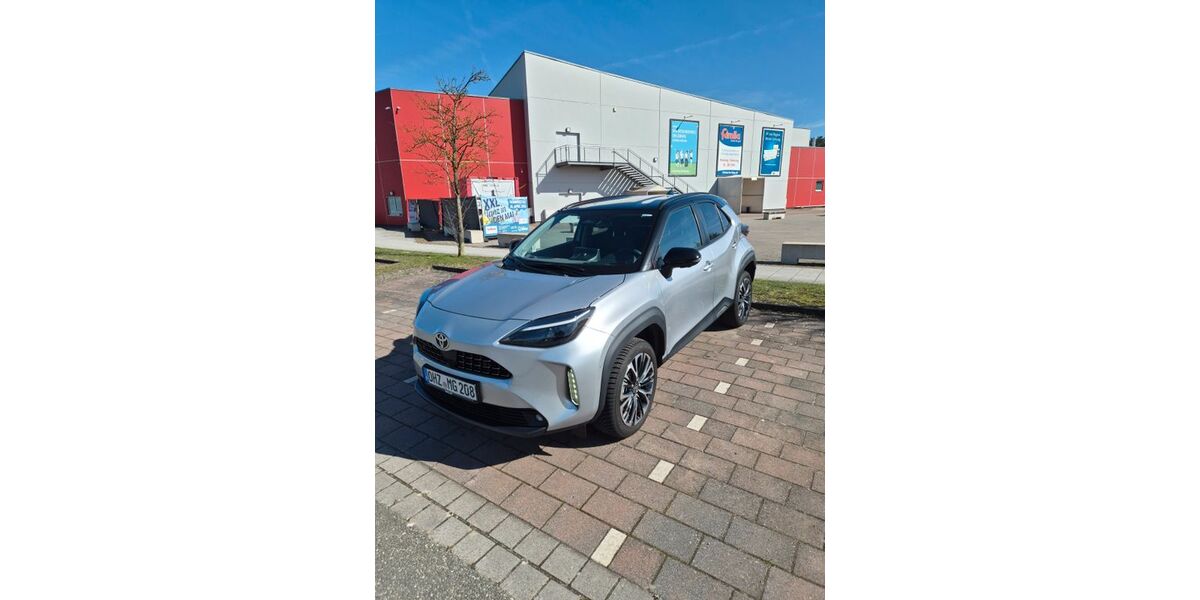 Toyota Yaris Cross 11.000 km 27.900 &euro; Buschhausen 27711