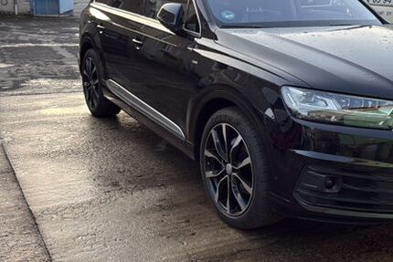 Audi Q7 250.000 km 21.500 &euro; Magdeburg 39116