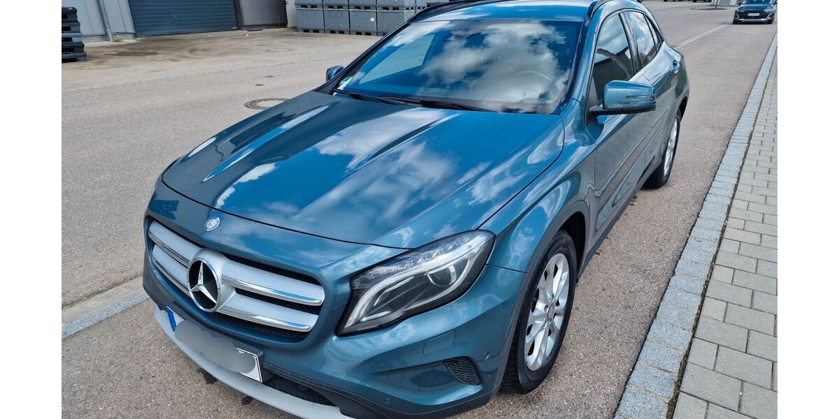 Mercedes-Benz GLA 200 107.000 km 11.900 &euro; Kipfenberg 85110