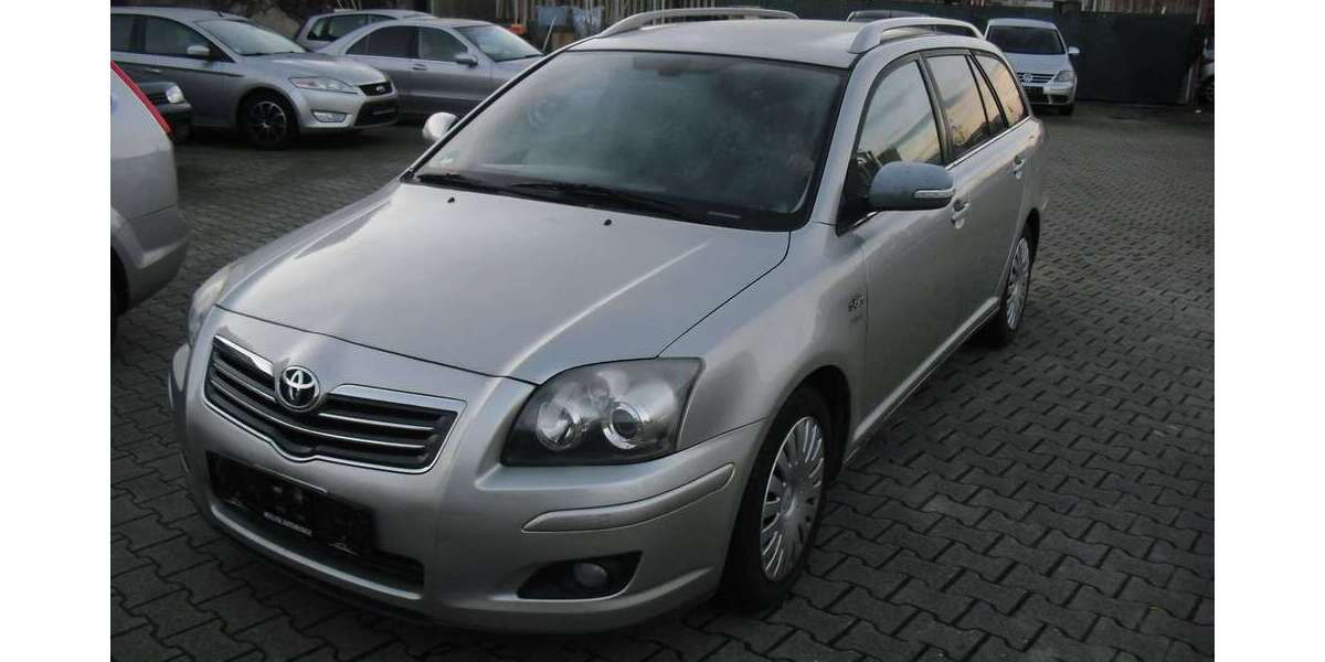 Toyota Avensis 182.000 km 2.799 &euro; Bruchsal 76646