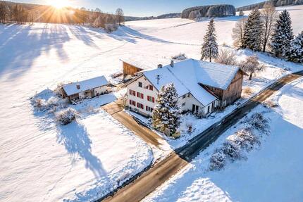 Haus Marktoberdorf - 8 Zimmer, 312 m&sup2;, 990.000&euro; | Angebot:27109012
