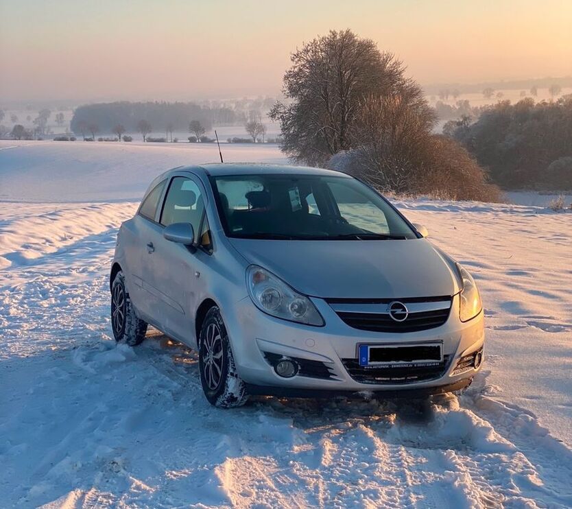 Opel Corsa 204.000 km 900 € Gröbenzell 82194