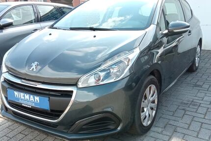 Peugeot 208 90.000 km 5.880 &euro; Emden 26721