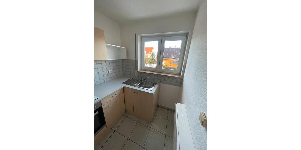 Erdgeschoßwohnung Reinsdorf - 1 Zimmer, 30 m&sup2;, 300&euro; | Angebot:26253219
