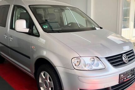 VW Caddy 213.000 km 5.990 &euro; München 81825