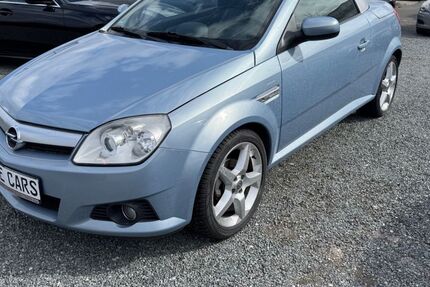 Opel Tigra 153.000 km 2.890 € Nürnberg 90431