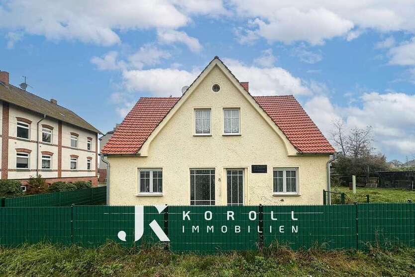 Haus zum Kaufen in Senftenberg 119.000 € 139 m²