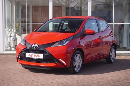Toyota Aygo (X) 99.874 km 9.990 &euro; Dresden 01239