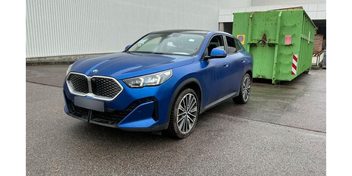 BMW iX2 9.132 km 39.500 &euro; Amberg 92224