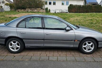 Opel Omega