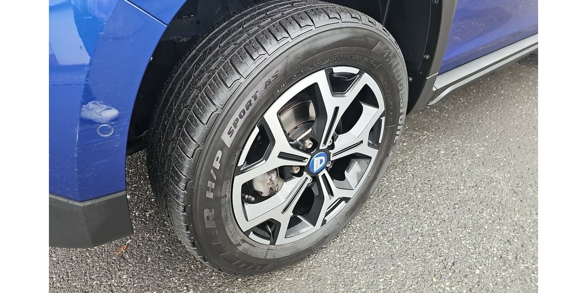 Dacia Duster II Celebration 4WD Rate 180,- 34.400 km 17.990 &euro; Schwalbach/Taunus 65824