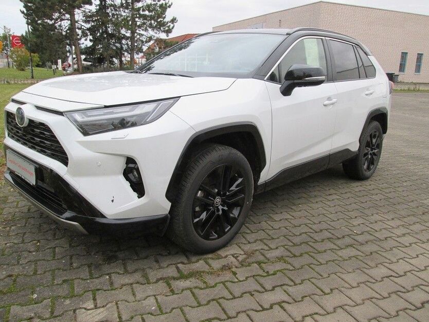 Toyota RAV 4 25.098 km 38.650 € Döbeln 04720