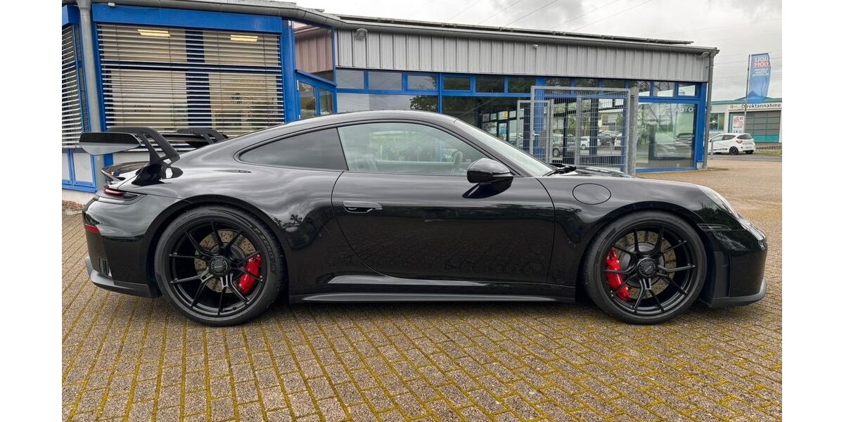 Porsche 992 6.000 km 206.992 &euro; Kirchhain 35274