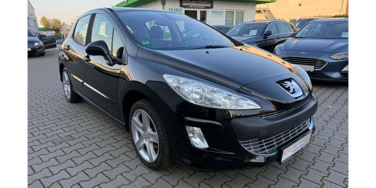 Peugeot 308 141.000 km 3.900 &euro; Rheinbach 53359