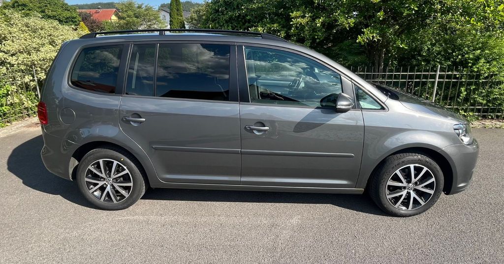 VW Touran 270.000 km 3.950 &euro; Waldershof 95679