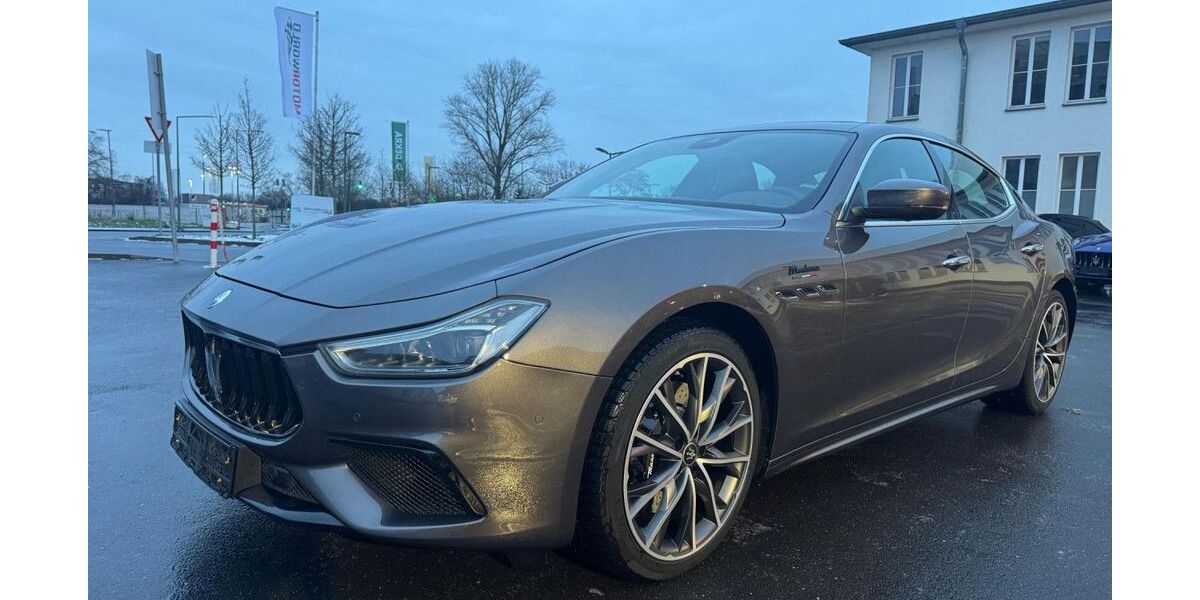 Maserati Ghibli 43.453 km 56.980 &euro; Köln 50829