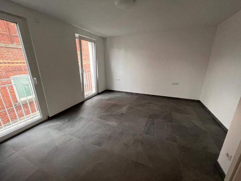 Sonnige, schöne 3-Zi.-Wohnung mit Balkon, Einbauküche uvm. in Sindelfingen - sofort bezugsfrei! 3 zimmer