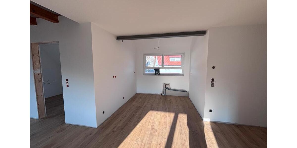 Dachgeschoßwohnung Meßstetten - 2.5 Zimmer, 65 m&sup2;, 850&euro; | Angebot:25794065