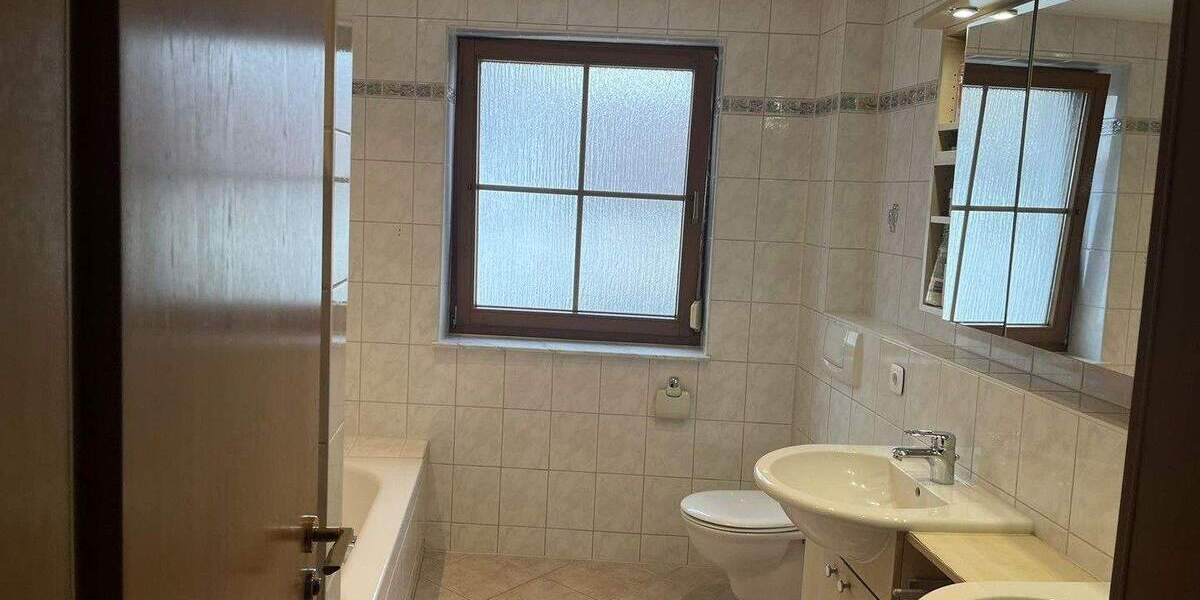 Etagenwohnung Rottenburg am Neckar Baisingen - 5 Zimmer, 170 m&sup2;, 479.000&euro; | Angebot:25864128