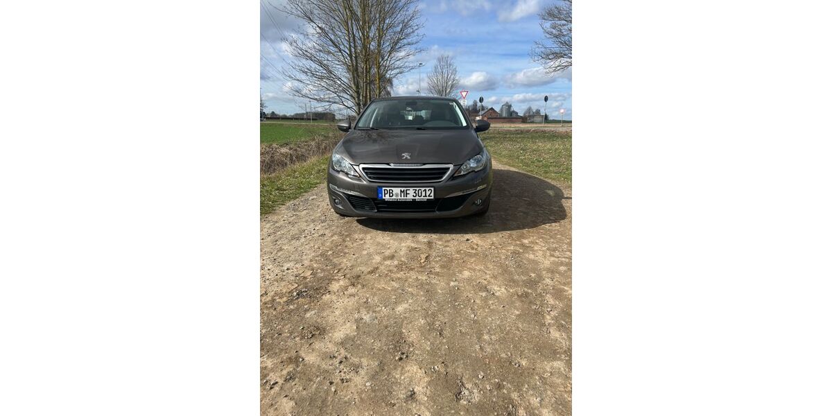 Peugeot 308 142.000 km 6.600 &euro; Borchen 33178