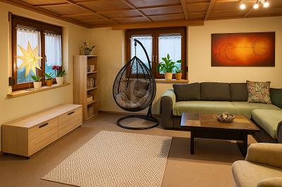 VIEL PLATZ UND RUHIGE FAMILIÄRE LAGE - Einfamilienhaus Schleusingen | Angebot:26455948