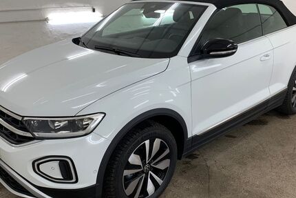 VW T-Roc 2.214 km 25.510 € Wiedemar OT Kyhna 04509
