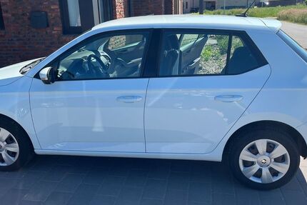 Skoda Fabia 32.700 km 9.350 &euro; Eggermühlen 49577