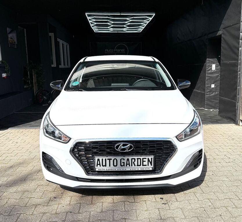 i30