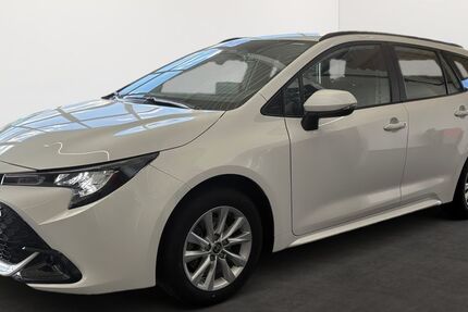 Toyota Corolla 14.715 km 26.990 € Villingen-Schwenningen 78048