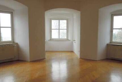 Wohnung Beilngries - 5 Zimmer, 167 m&sup2;, 1.000&euro; | Angebot:24812679