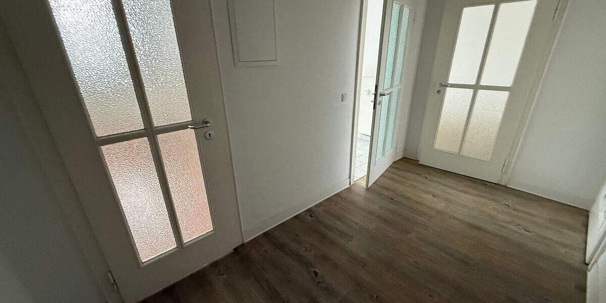 Zimmer Chemnitz Sonnenberg - 2 Zimmer, 67 m&sup2;, 330&euro; | Angebot:25985408