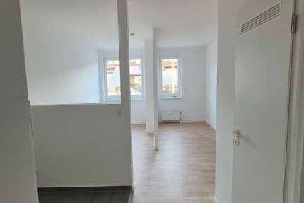 Wohnung zum Mieten in Erfurt 315 € 34 m² 1 zimmer