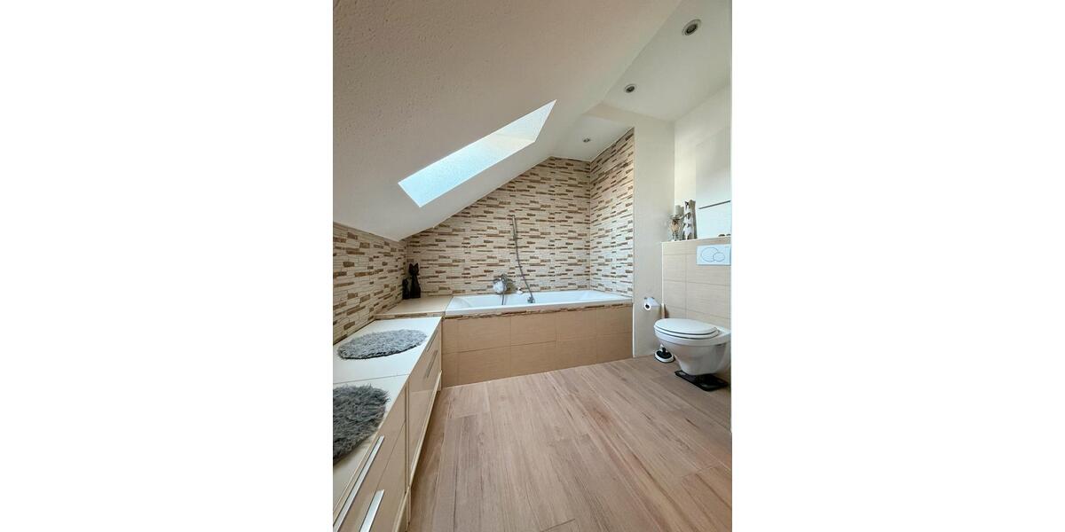 Doppelhaushälfte Butzbach - 6 Zimmer, 140 m&sup2;, 649.000&euro; | Angebot:25419628