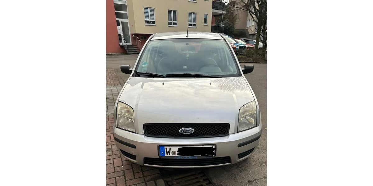 Ford Fusion 168.000 km 2.999 &euro; Wuppertal 42283