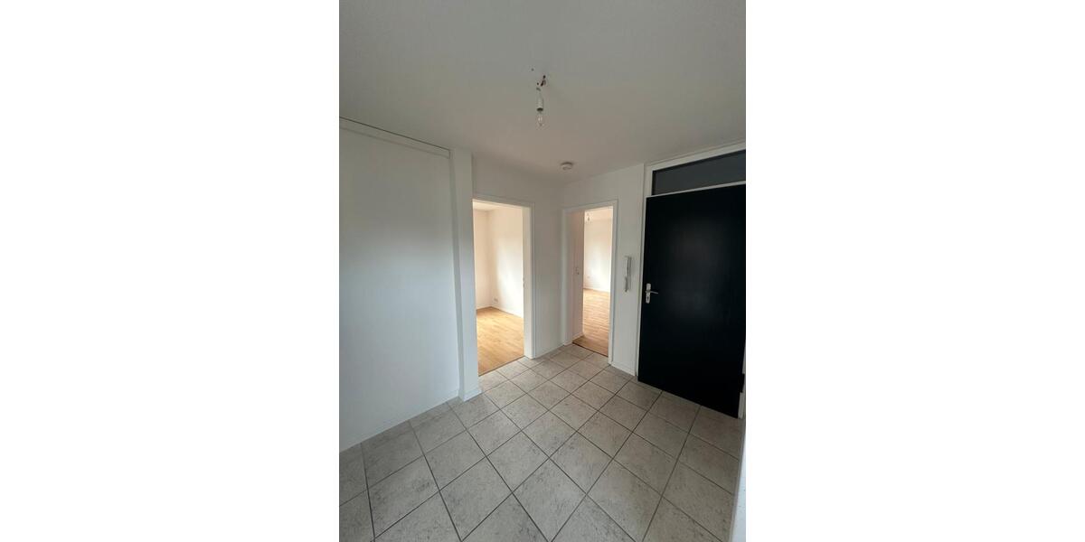 Etagenwohnung Tamm - 3 Zimmer, 80 m&sup2;, 1.550&euro; | Angebot:24762103