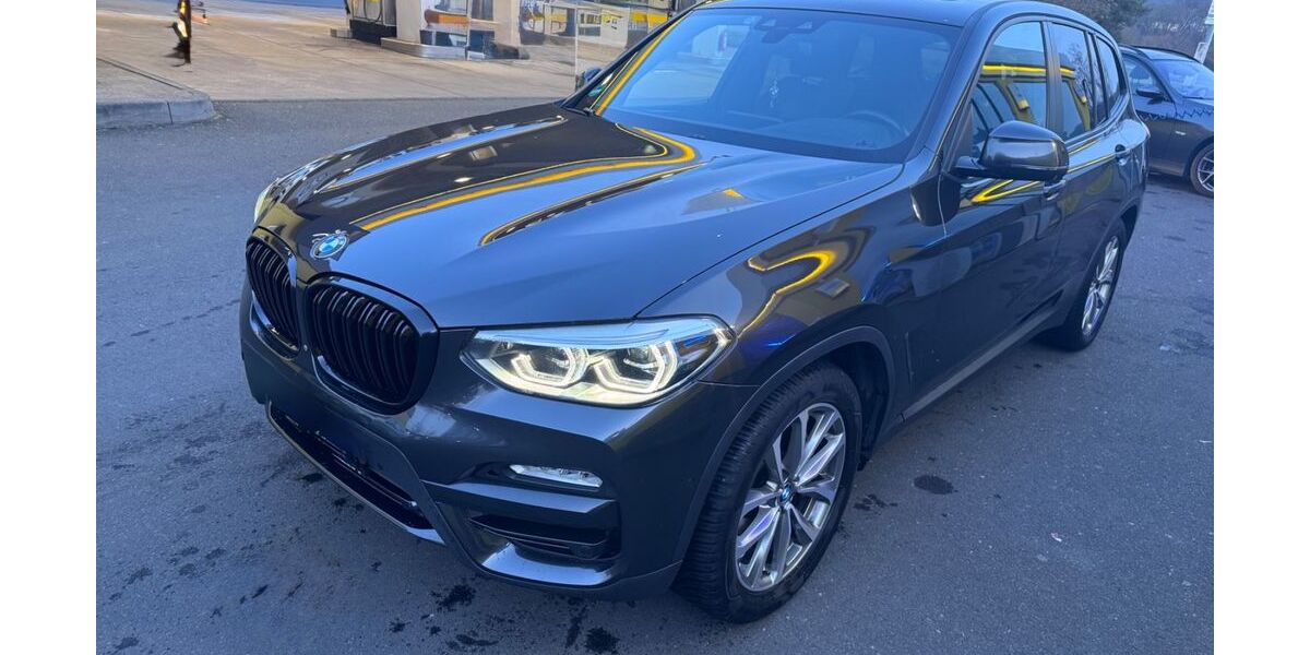 BMW X3 180.000 km 22.999 &euro; Großostheim 63762