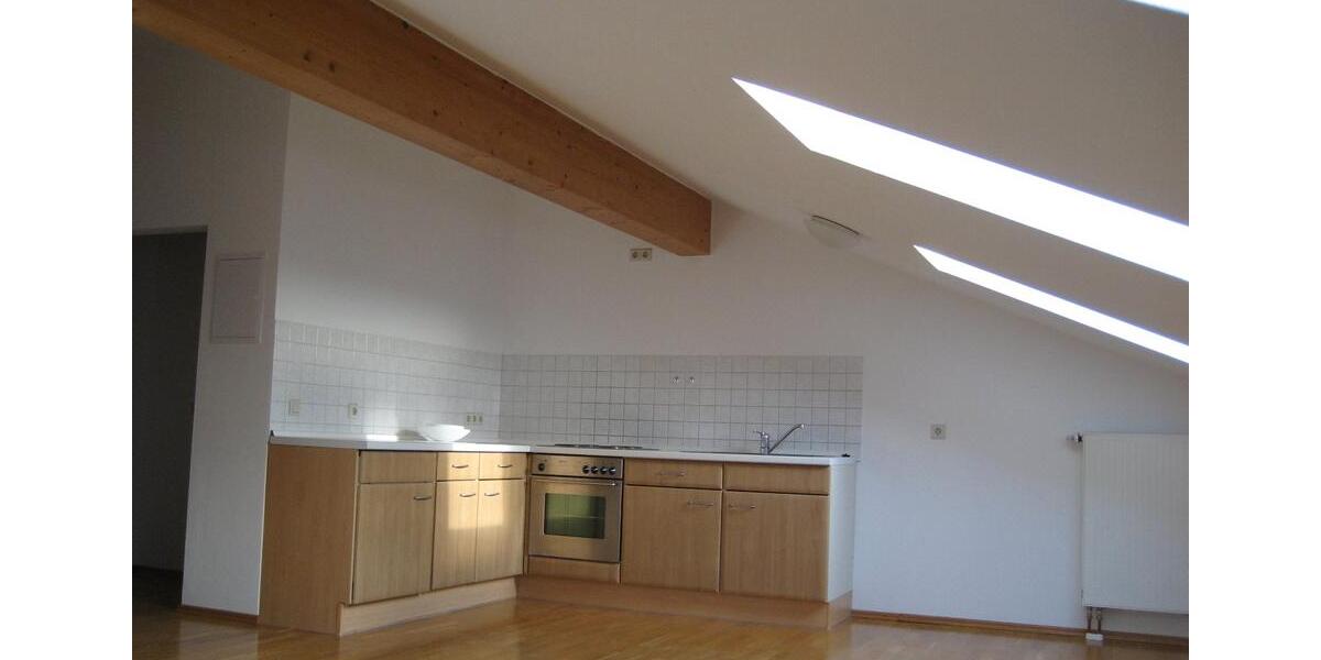 Dachgeschoßwohnung Augsburg Oberhausen - 1 Zimmer, 38 m&sup2;, 400&euro; | Angebot:25986575