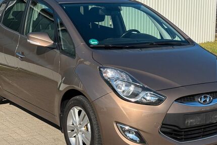 Hyundai ix20 104.000 km 7.500 &euro; Husum 25813