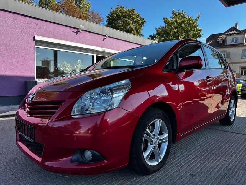 Toyota Verso 127.240 km 7.990 € Kabelsketal OT Gröbers 06184